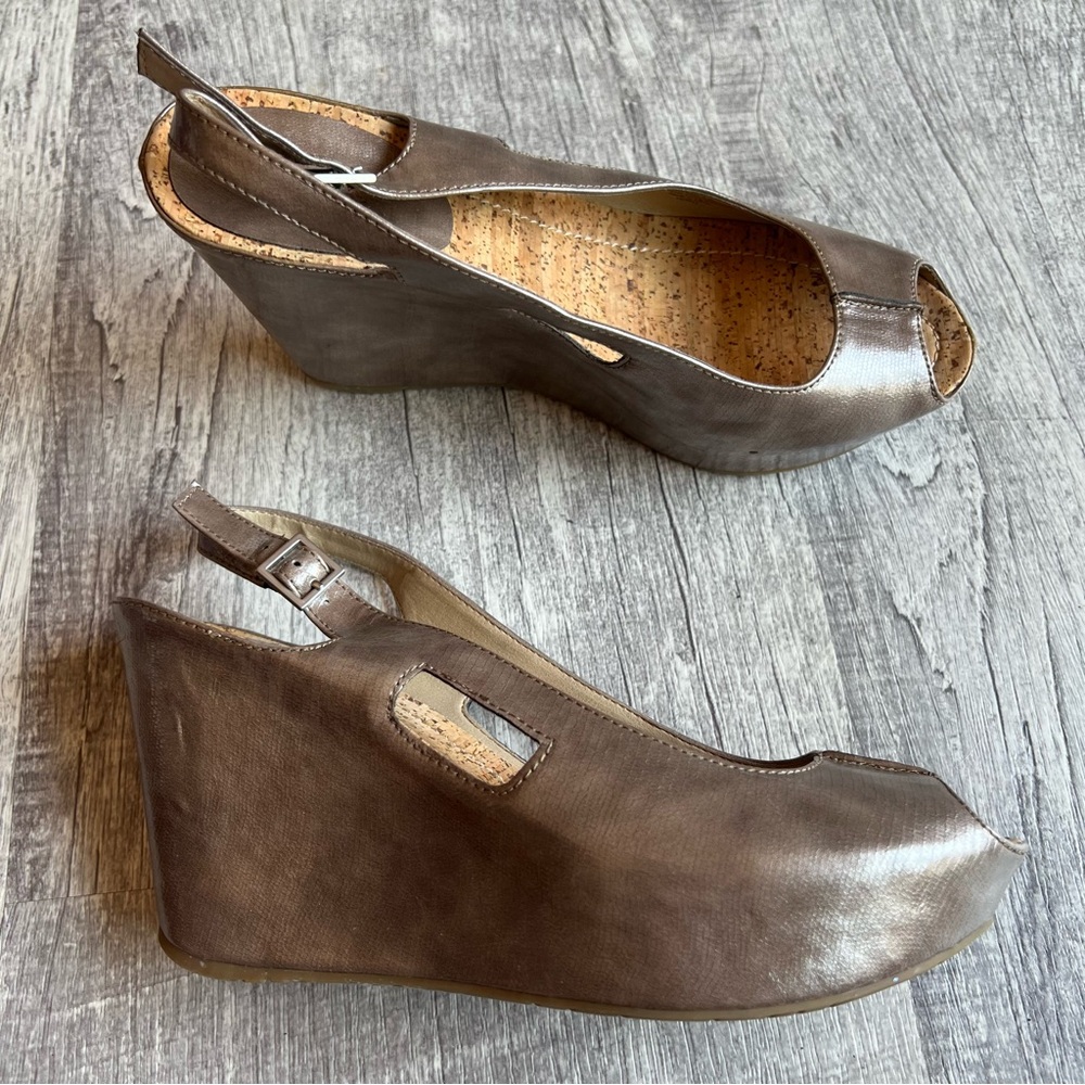 Kenneth Cole Reaction Soley Wedge Sandals Ankle Strap Size 8.5